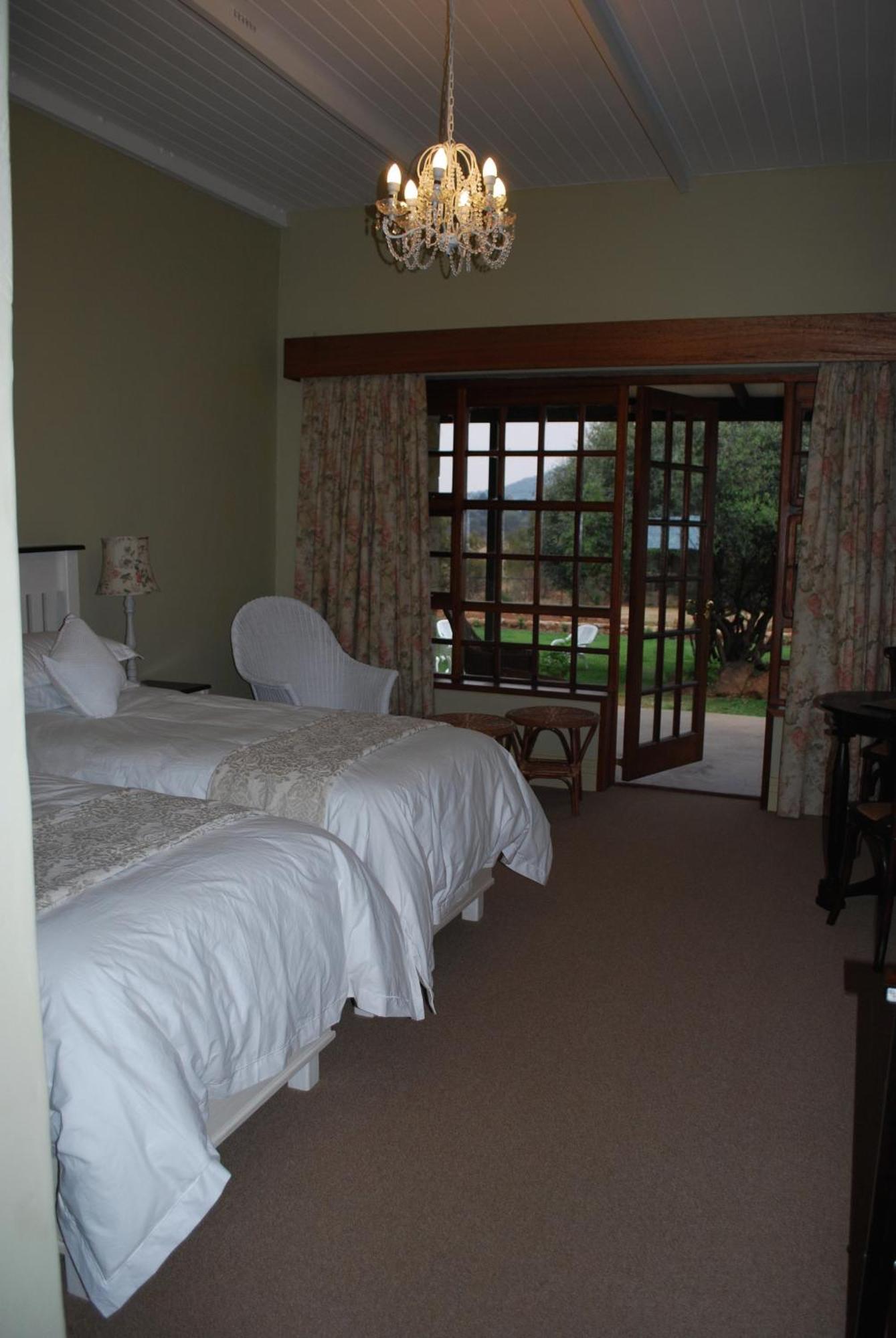 Olive Hill Country Lodge Bloemfontein Buitenkant foto